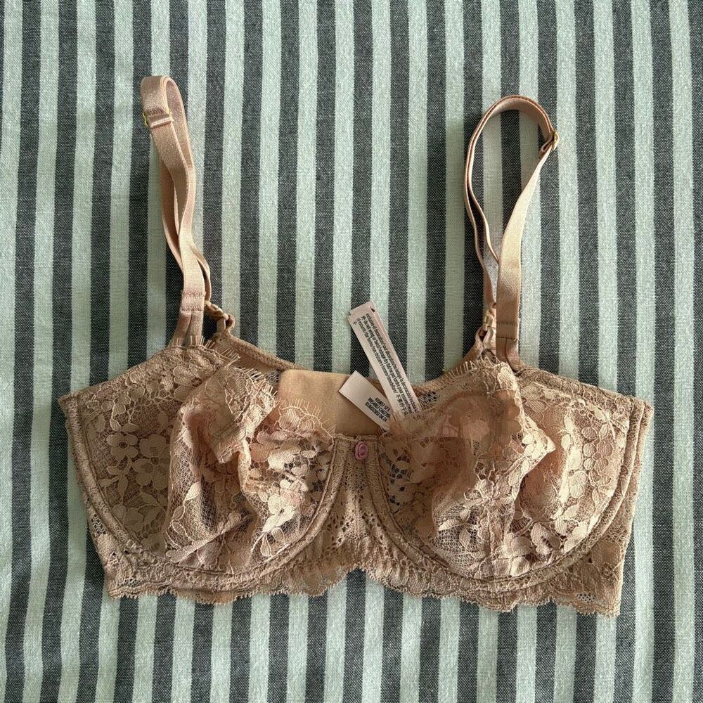 Victoria’s Secret Unlined Lace Balconette Bra Size 32 DD